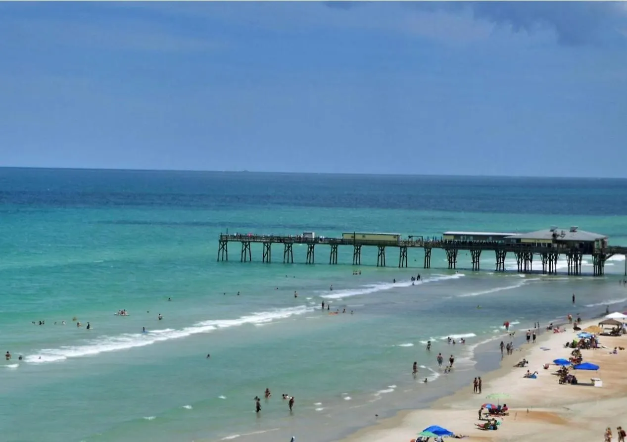 Beach Oasis 704 Lovely Daytona Ocean Front For 5 Sleeps Up To 12 Daytona Beach
