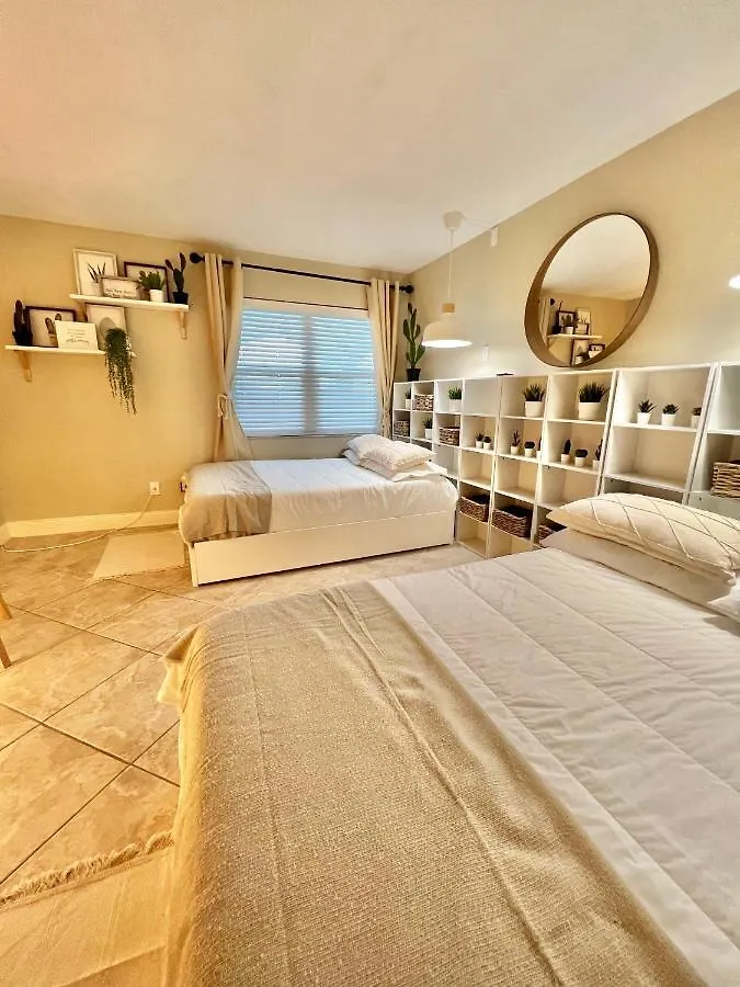 Apartment Beach Oasis 704 Lovely Daytona Ocean Front For 5 Sleeps Up To 12 Daytona Beach United States
