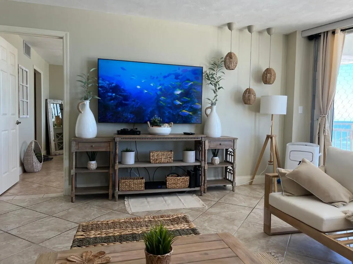 Beach Oasis 704 Lovely Daytona Ocean Front For 5 Sleeps Up To 12 Daytona Beach