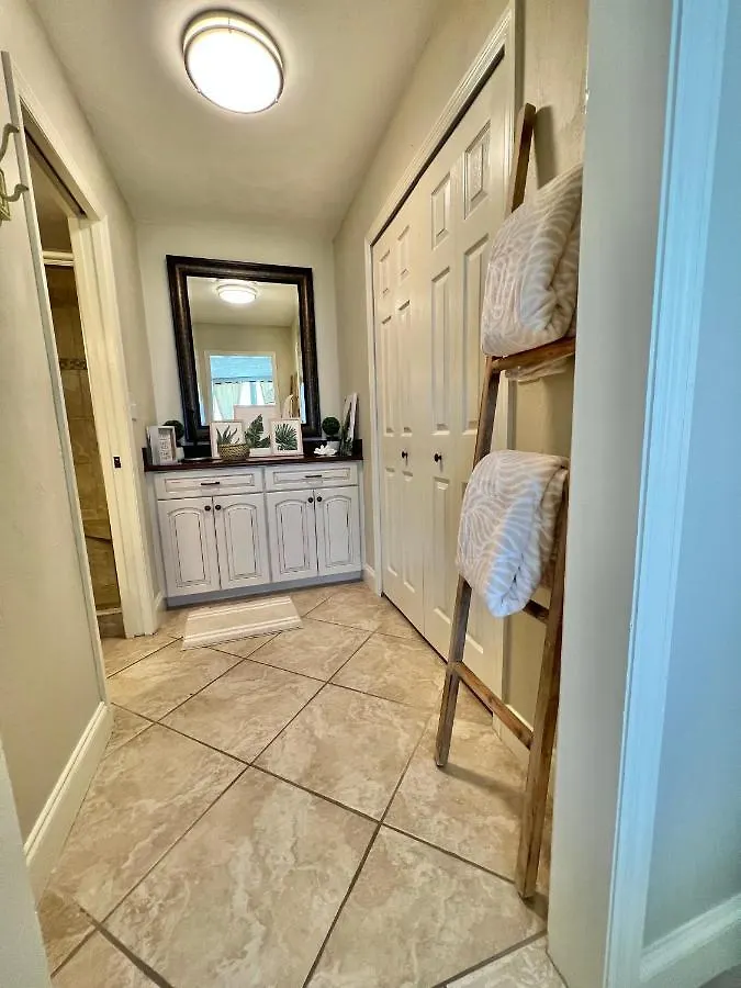 Beach Oasis 704 Lovely Daytona Ocean Front For 5 Sleeps Up To 12 Daytona Beach Apartment