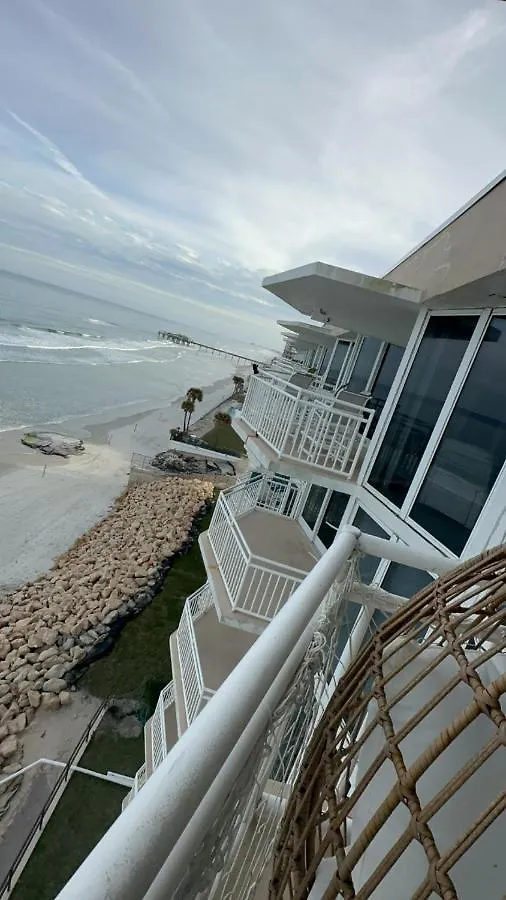 Beach Oasis 704 Lovely Daytona Ocean Front For 5 Sleeps Up To 12 Daytona Beach Apartment